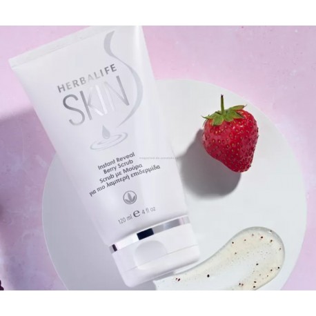 EXFOLIANT CU EFECT INSTANTANEU PE BAZĂ DE FRUCTE DE PĂDURE